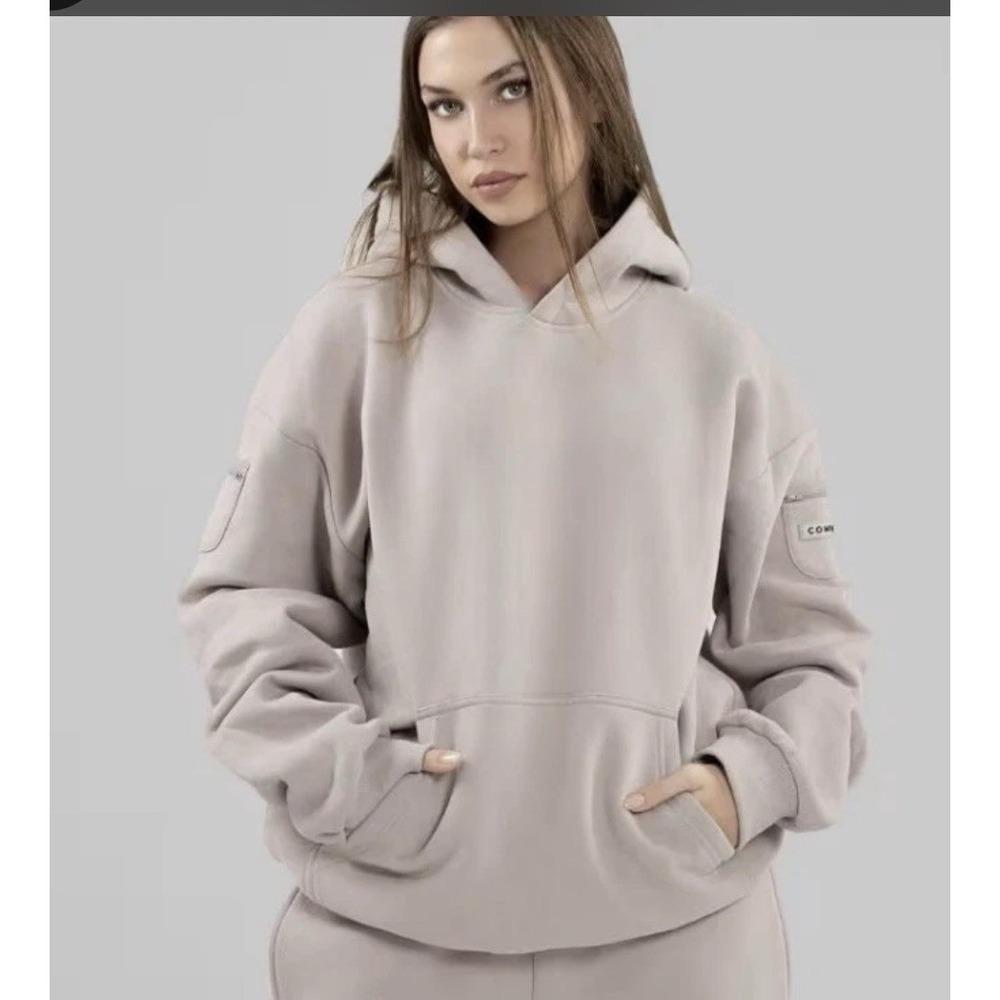 Comfrt Unisex Adults' Solid Travel Essentials Pullover Hoodie NC3 Bark Small